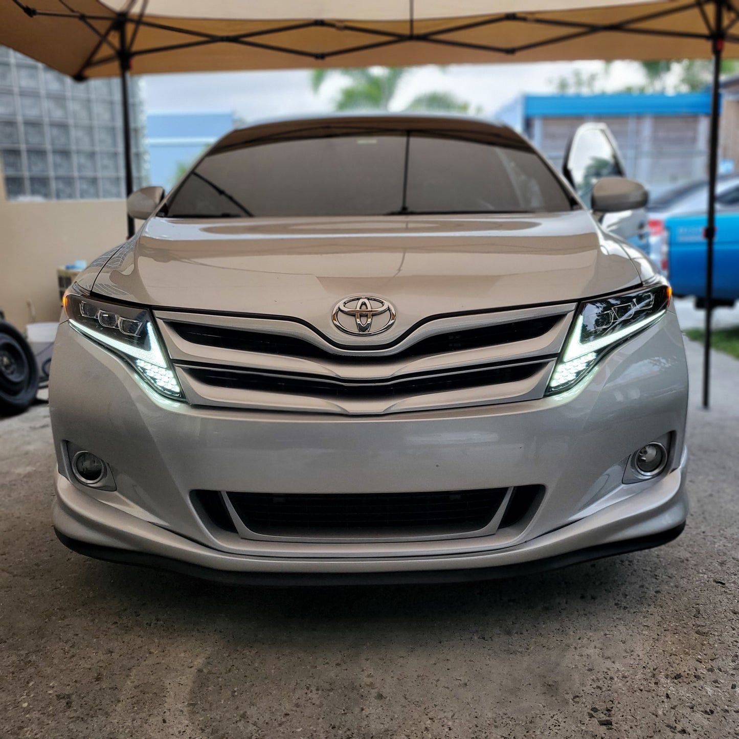Toyota Venza 08-15 Headlights (Lexus style V1)