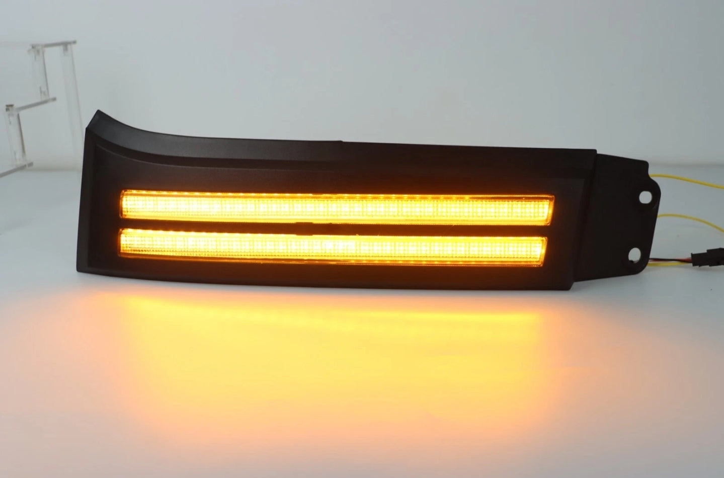 Toyota Tundra 2007-13 lower DRL with sequential turn signal